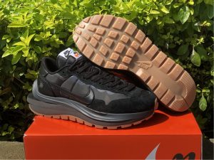 2021 sacai x Nike Vaporwaffle Black Gum Shoes DD1875-001