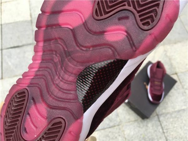 Nike Air Jordan 11 Red Velvet Heiress Night Maroon carbon fiberl