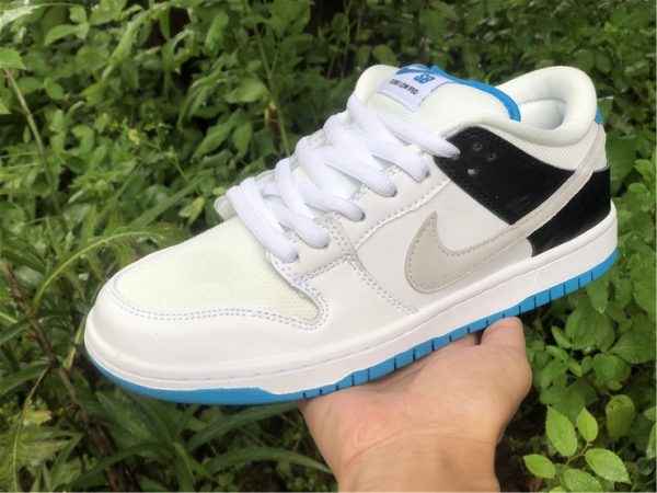 2021 Nike SB Dunk Low Laser Blue In Hand