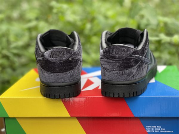 Dover Street Market x Nike Dunk Low Triple Black Sneakers DH2686-002-3